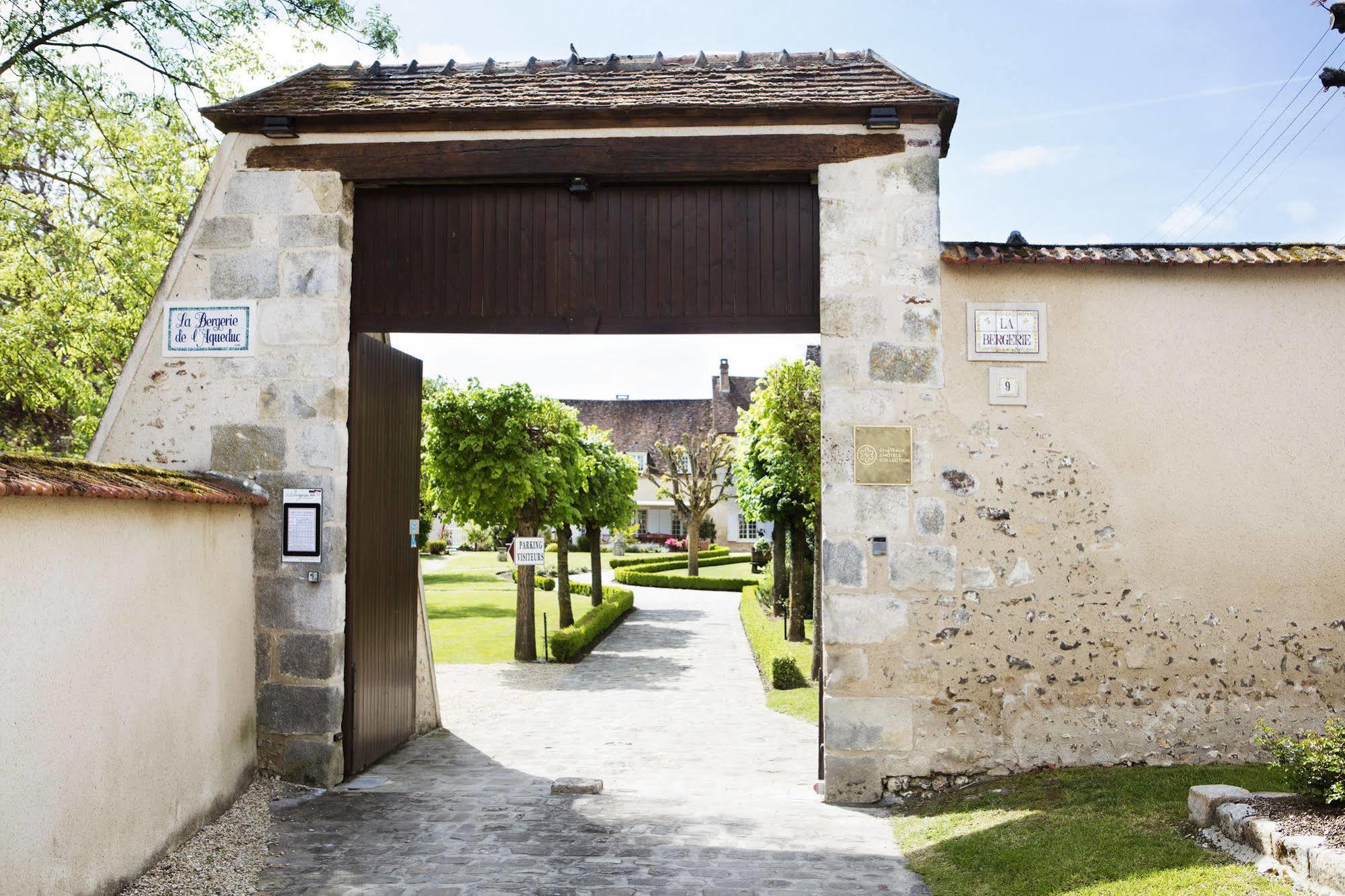 Chambres D'Hotes La Bergerie De L'Aqueduc Houx Екстер'єр фото